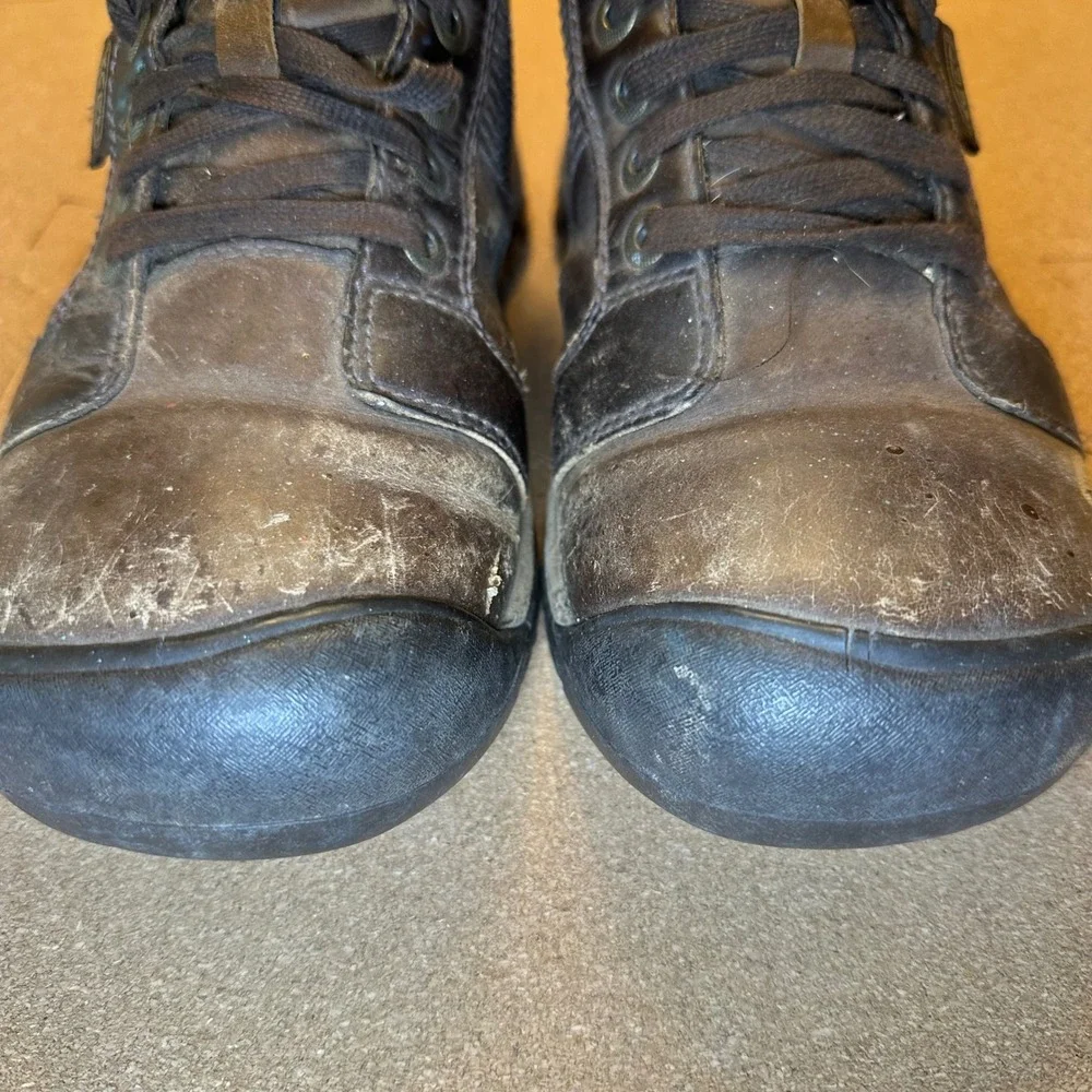 Keen Presidio II Chukka Boots Mens 9.5 Brown Leather Lace Up Hiking 1024217